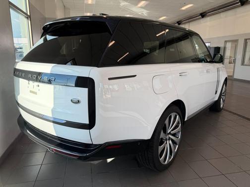 2022 Land Rover Range Rover P400 SE