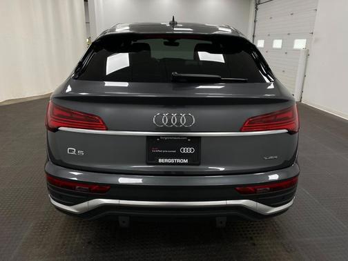 Daytona Gray Pearl Effect 2022 Audi Q5 45 S line Premium Plus