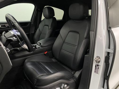 2021 Porsche Cayenne Cayenne
