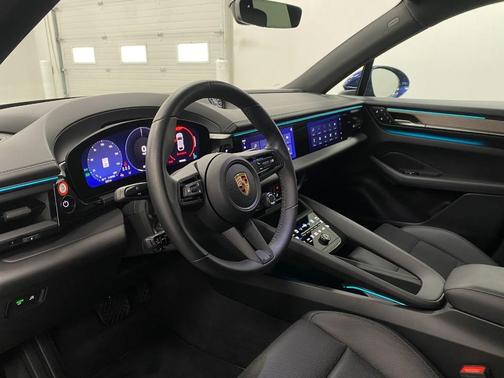 2024 Porsche Macan 4