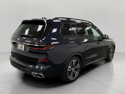 2025 BMW X7 M60i