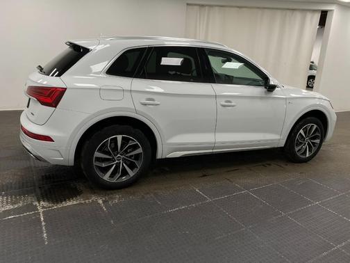 2022 Audi Q5 45 S line Premium