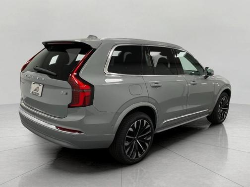 2026 Volvo XC90 Plus, B6 AWD Gas (mild hybrid), Gasoline, Bright, 7 Seats
