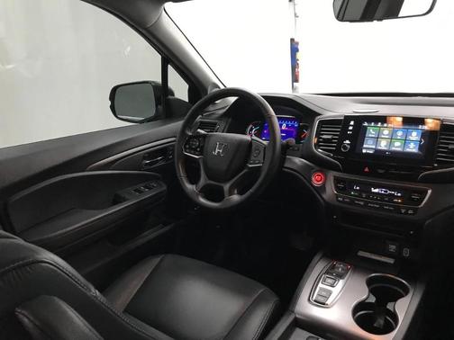 Photo 5 of 27 of 2021 Honda Pilot Special Edition