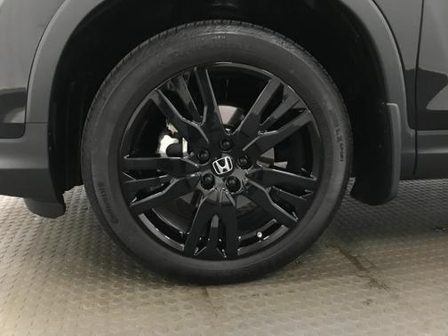 Photo 3 of 27 of 2021 Honda Pilot Special Edition