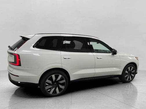 2025 Volvo EX90 Twin Motor Performance Ultra