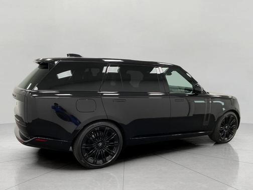 2025 Land Rover Range Rover P530 SE 7 Seat