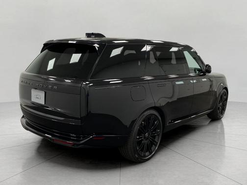 2025 Land Rover Range Rover P530 SE 7 Seat