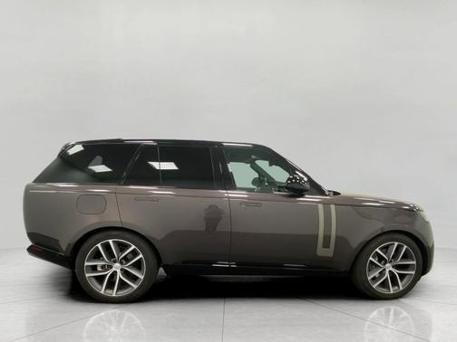 2025 Land Rover Range Rover P400 SE