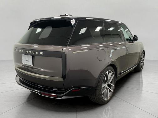 2025 Land Rover Range Rover P400 SE