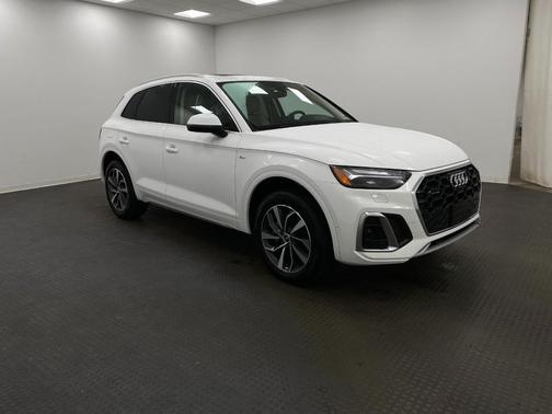 2022 Audi Q5 45 S line Prestige