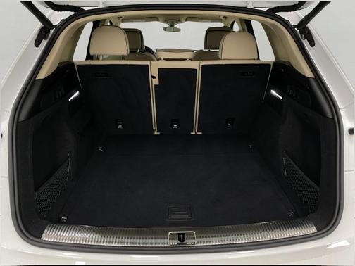 2022 Audi Q5 45 S line Prestige