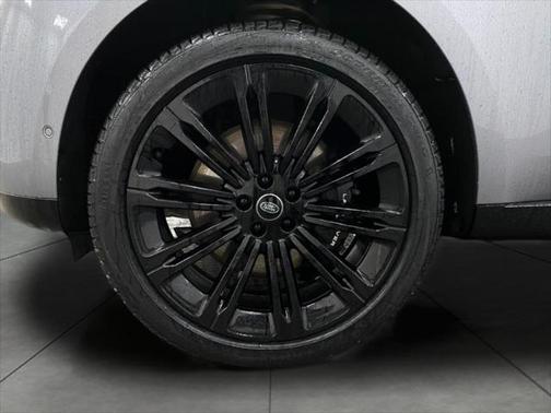 2024 Land Rover Range Rover P530 SE