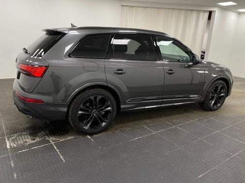 2026 Audi Q7 55 Premium Plus
