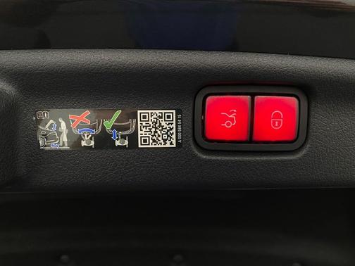 2025 Mercedes-Benz AMG C 43 4MATIC