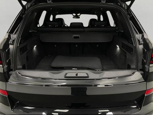 Black Sapphire Metallic 2026 BMW X5 PHEV xDrive50e