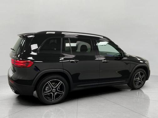2025 Mercedes-Benz GLB 250 4MATIC
