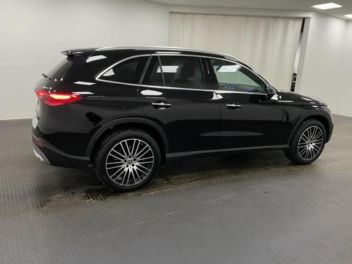 2023 Mercedes-Benz GLC 300 4MATIC