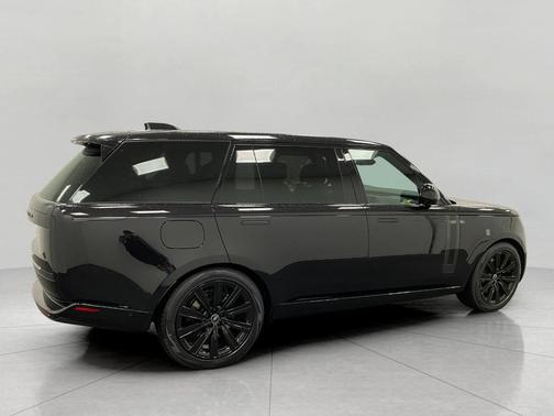 2025 Land Rover Range Rover P530 SE 7 Seat