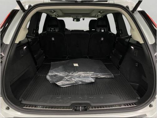 2025 Volvo XC90 B6 Core