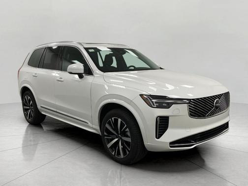 2025 Volvo XC90 B6 Core