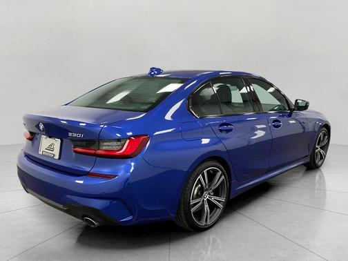 2021 BMW 330 xDrive