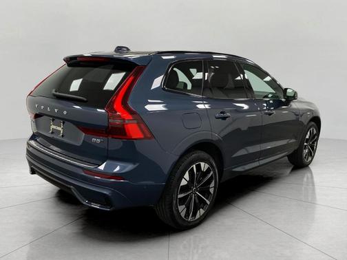 Denim Blue Metallic 2026 Volvo XC60 B5 Plus