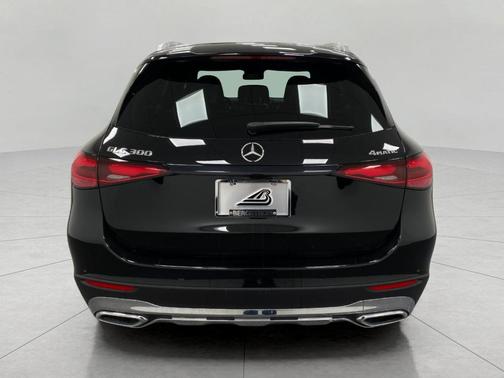 2026 Mercedes-Benz GLC 300 4MATIC