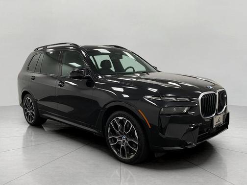 2023 BMW X7 M60i