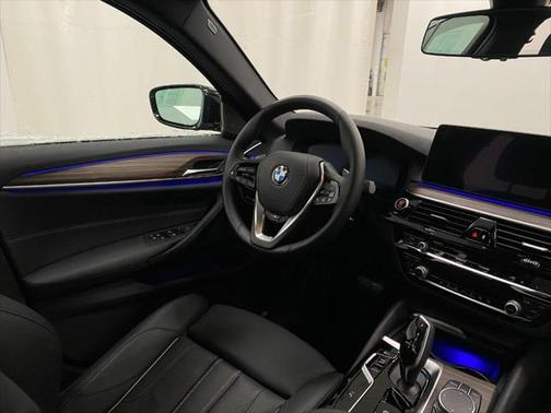2022 BMW 530 i xDrive