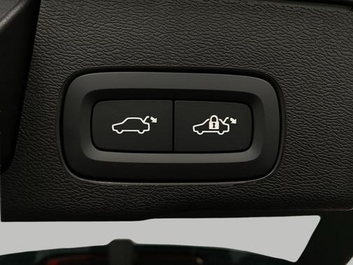 Denim Blue Metallic 2026 Volvo XC60 B5 Ultra