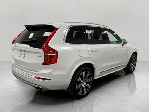 Crystal White Metallic 2020 Volvo XC90 T6 Inscription