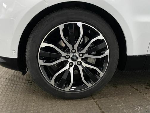 Photo 4 of 30 of 2020 Land Rover Range Rover Sport 3.0L Supercharged HSE