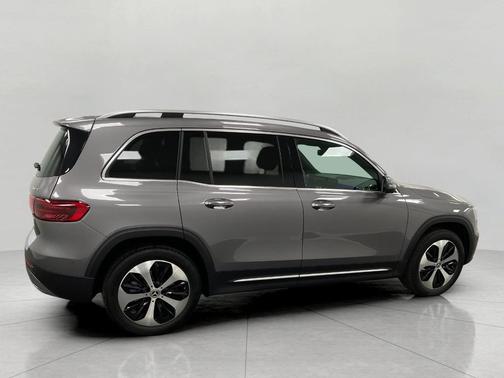 2025 Mercedes-Benz GLB 250 4MATIC