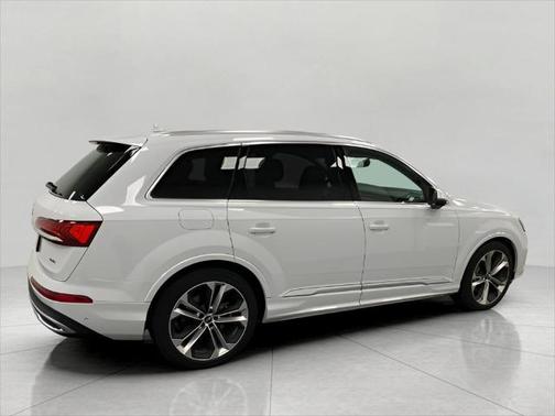 2021 Audi Q7 55 Prestige