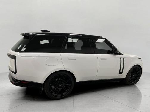 2024 Land Rover Range Rover P530 SE