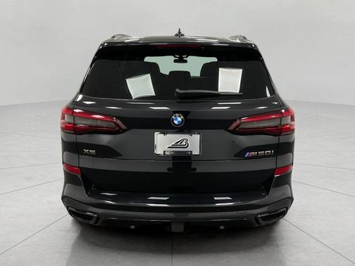 2022 BMW X5 M50i