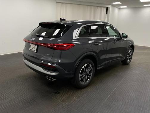 2025 Audi Q5 Premium