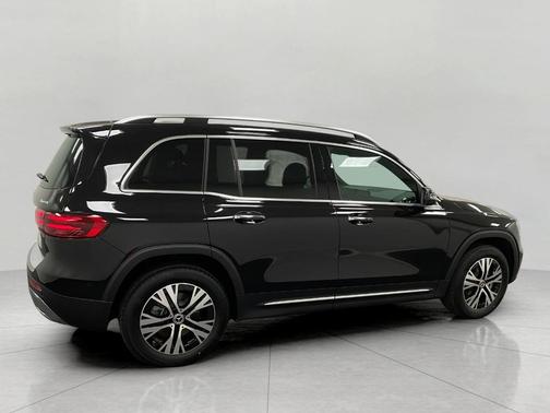 2025 Mercedes-Benz GLB 250 4MATIC