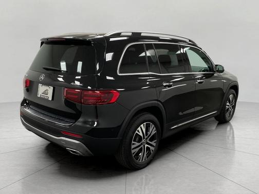 2025 Mercedes-Benz GLB 250 4MATIC