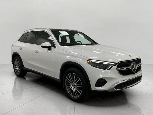 MANUFAKTUR Moonlight White Metallic 2024 Mercedes-Benz GLC 300 4MATIC