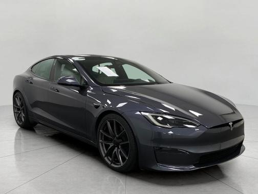 2022 Tesla Model S Plaid