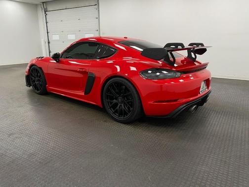 2025 Porsche 718 Cayman GT4 RS