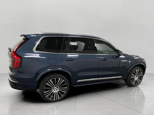 2026 Volvo XC90 Plus, B6 AWD Gas (mild hybrid), Gasoline, Bright, 6 Seats