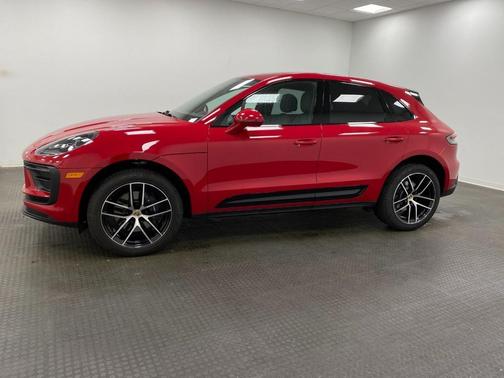 2025 Porsche Macan Base