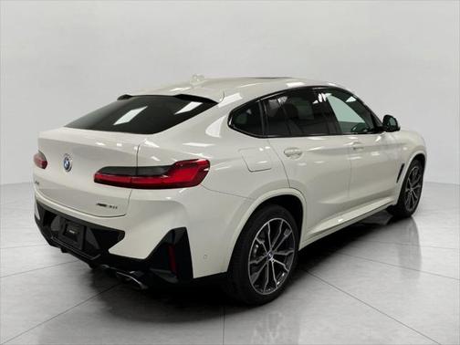 2022 BMW X4 xDrive30i