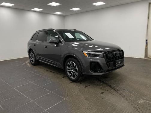 2025 Audi Q7 45 Premium