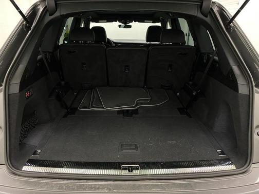 2025 Audi Q7 45 Premium
