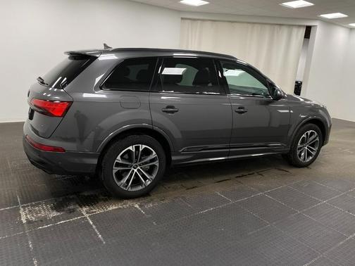 2025 Audi Q7 45 Premium