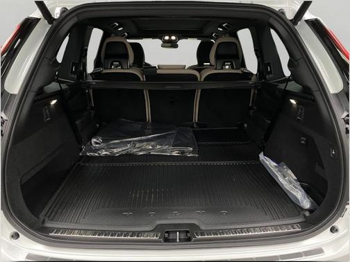 2026 Volvo XC90 Plus, B5 AWD Gas (mild hybrid), Gasoline, Bright, 7 Seats